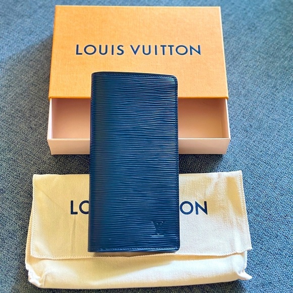 NEW Louis Vuitton Brazza Wallet in Marine Color - Picture 1 of 12
